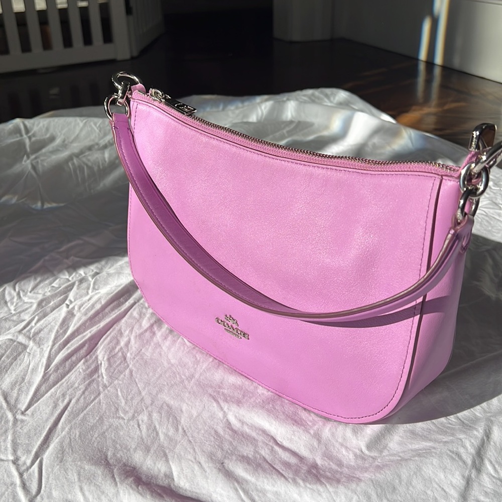 Coach - lilac, pink, purple bag. Matching shoulder strap. Excellent condition.